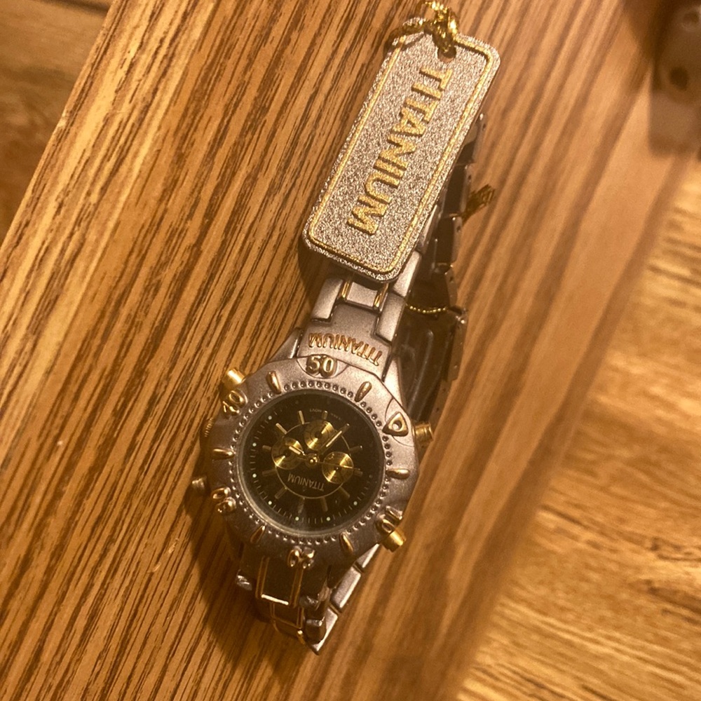 Geneva japan titanium unisex watch.!